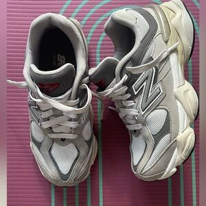 New balance  9060